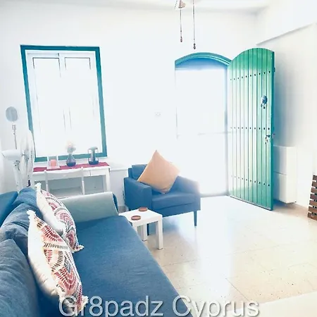 Bella 普罗塔拉斯